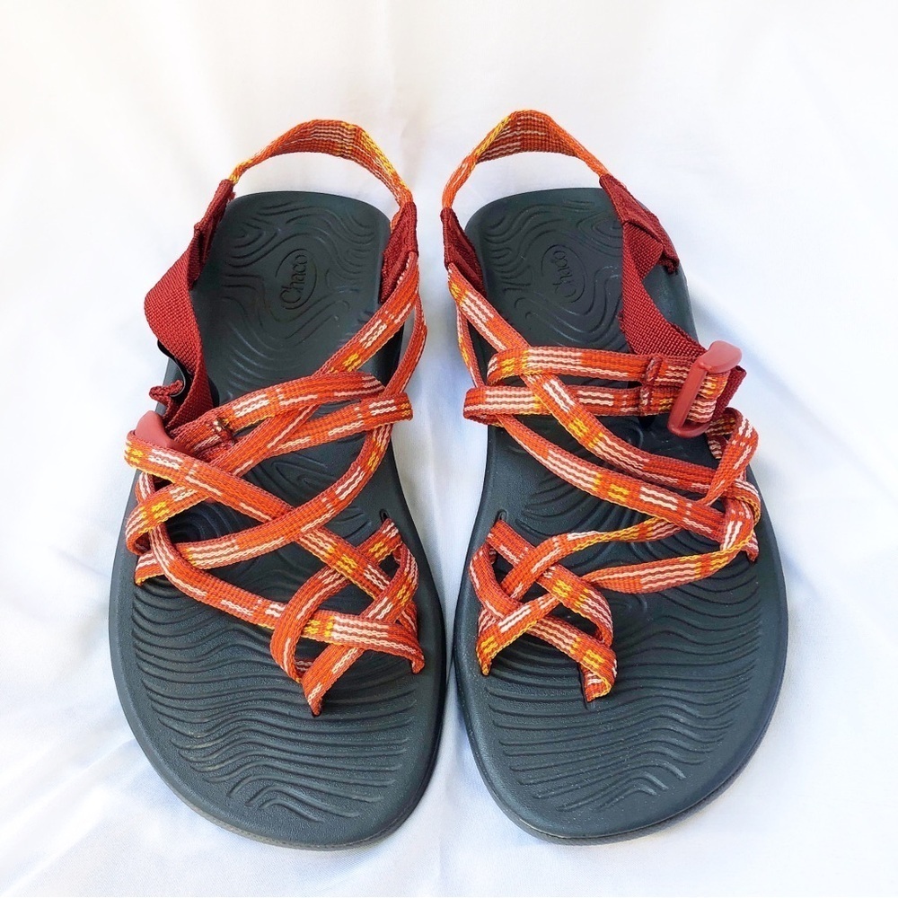 CHACO | Z/VOLV X2 CHAIR POPPY SANDALS SIZE 8